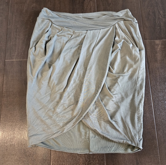 XS Marciano Skirt - Picture 1 of 2